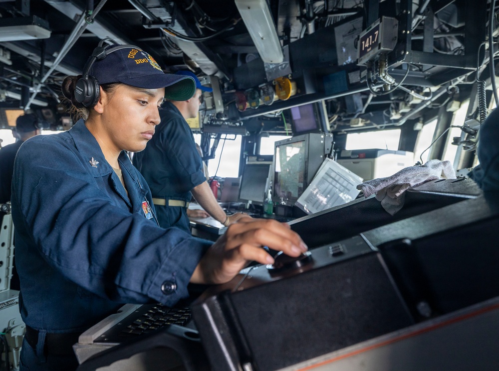 USS Benfold Conducts a Sea and Anchor in Tokyo Bay