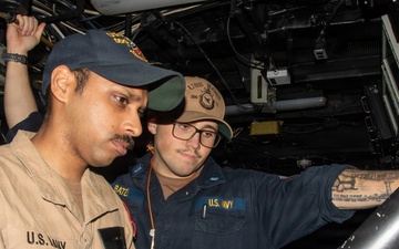 Bridge Operations Aboard USS Ross (DDG 71)