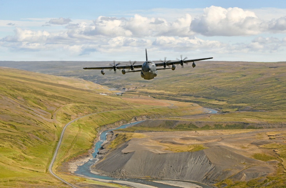352d SOW Sharpens High North Readiness at Northern Viking '26