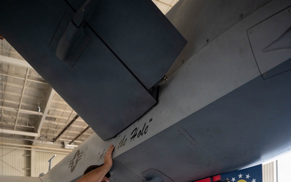 Photo of 116th MXG Maintenance on MQ-9 Reaper