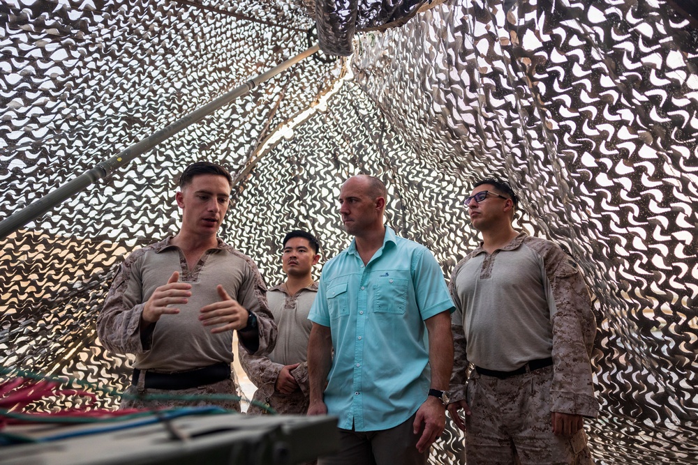 Forward Logistics Element OIC Lieutenant Colonel Medeiros Visits 11th MEU Marines