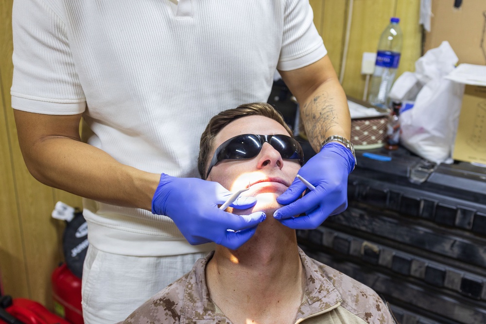11th MEU Marines Receive Routine Dental Exams