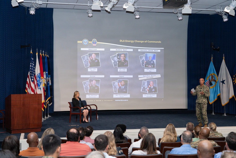 DLA Energy commander’s final townhall highlights new leadership, agency accomplishments