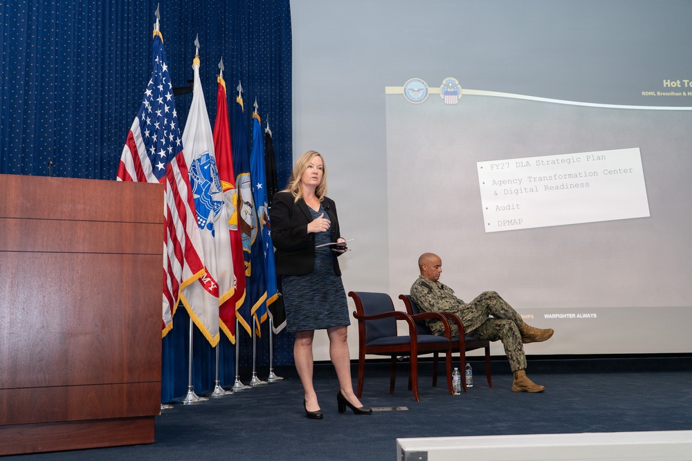 DLA Energy commander’s final townhall highlights new leadership, agency accomplishments