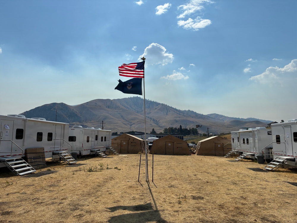 Active-duty U.S. Army Soldiers from 7th Infantry Division activated as wildland firefighters on the Little Giant Fire
