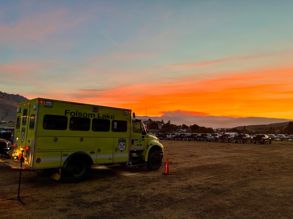 Active-duty U.S. Army Soldiers from 7th Infantry Division activated as wildland firefighters on the Little Giant Fire