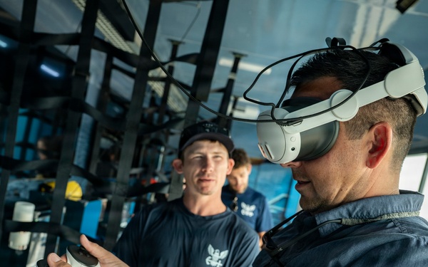 Navy Strike Group Brings Virtual Fleet Experience to Billings Navy Week