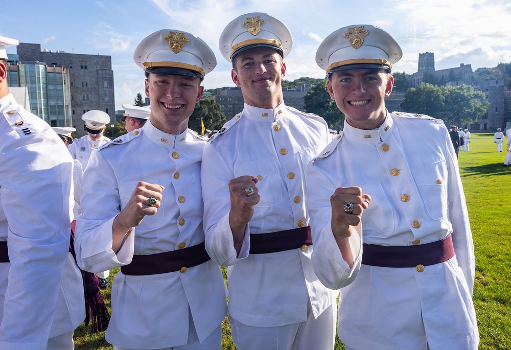 USMA Class of 2027 receives rings, now forever bonded with Long Gray Line