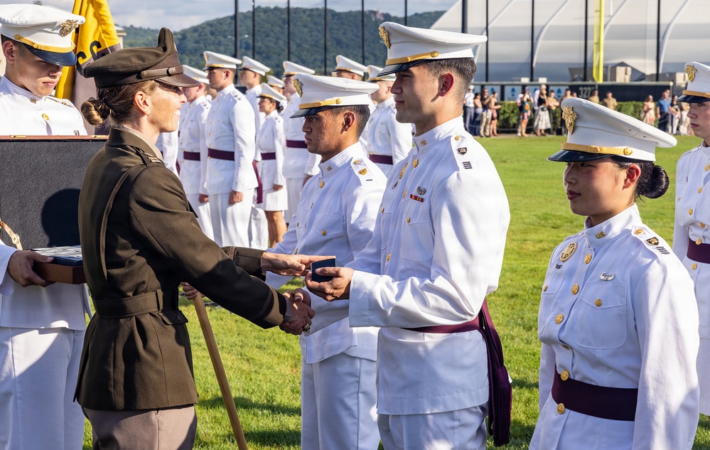 USMA Class of 2027 receives rings, now forever bonded with Long Gray Line