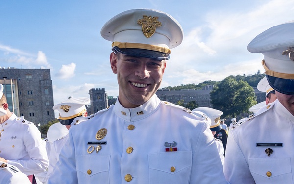 USMA Class of 2027 receives rings, now forever bonded with Long Gray Line