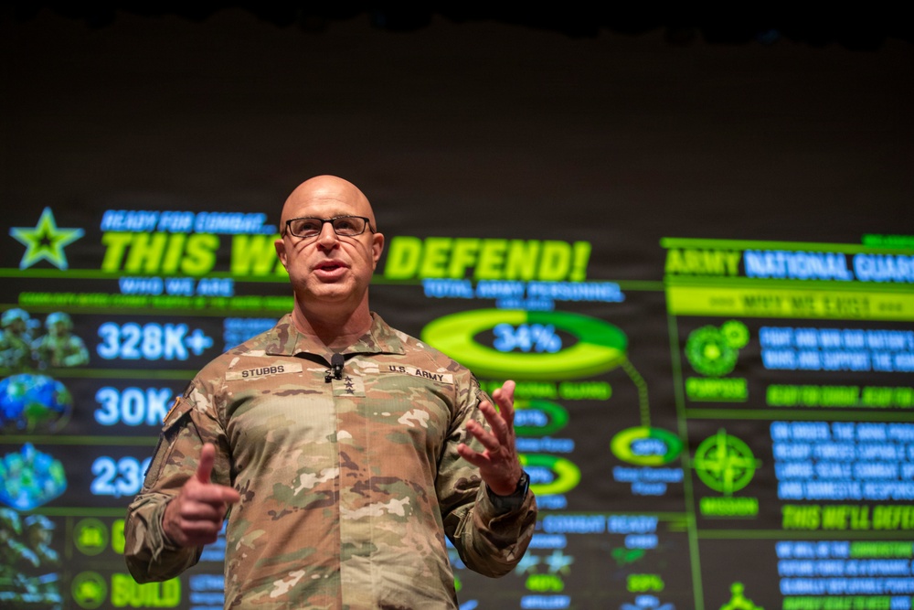 Director of the Army National Guard Addresses Pre-Command Course