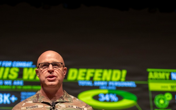 Director of the Army National Guard Addresses Pre-Command Course