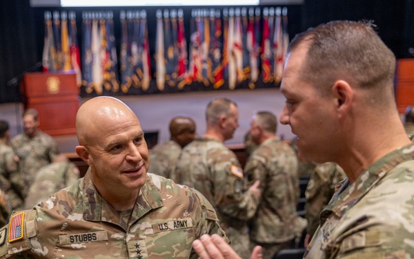 Director of the Army National Guard Addresses Pre-Command Course