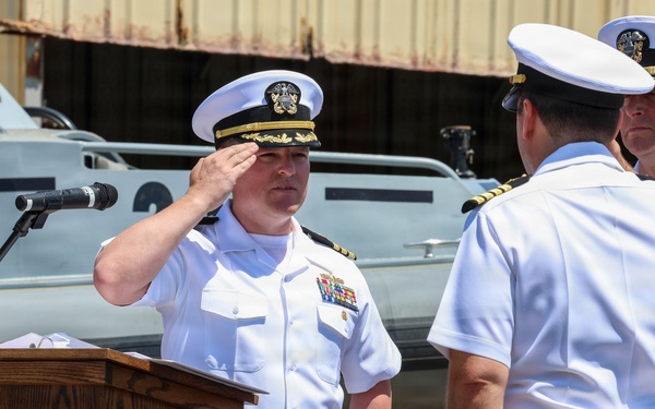 Maritime Expeditionary Security Squadon (MSRON) 5 Conduct Change of Command