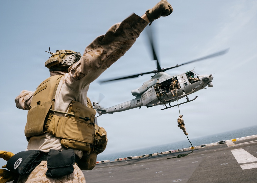 11th MEU Marines Conduct Fast-Rope Training Aboard USS Boxer