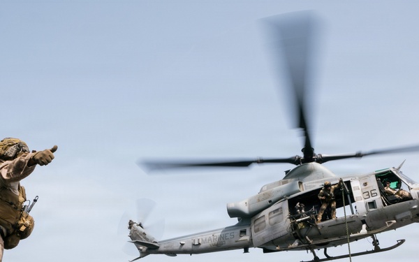 11th MEU Marines Conduct Fast-Rope Training Aboard USS Boxer