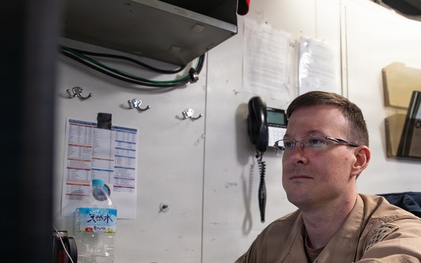 USS George Washington Perform Admin Work