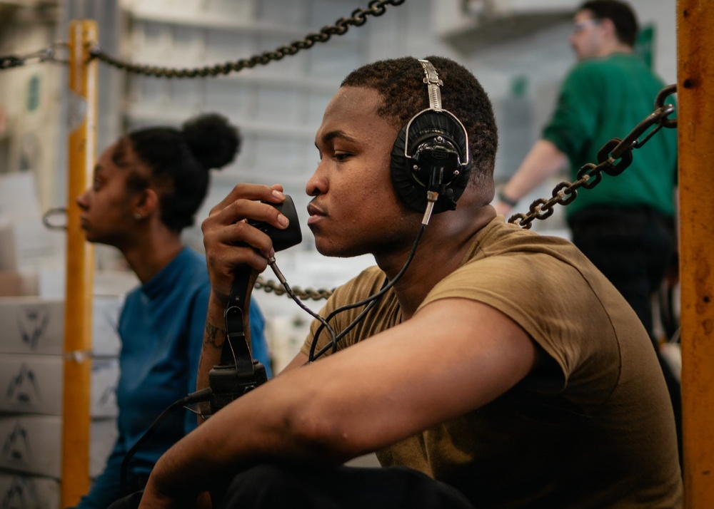 George Washington Conducts Replenishment at Sea