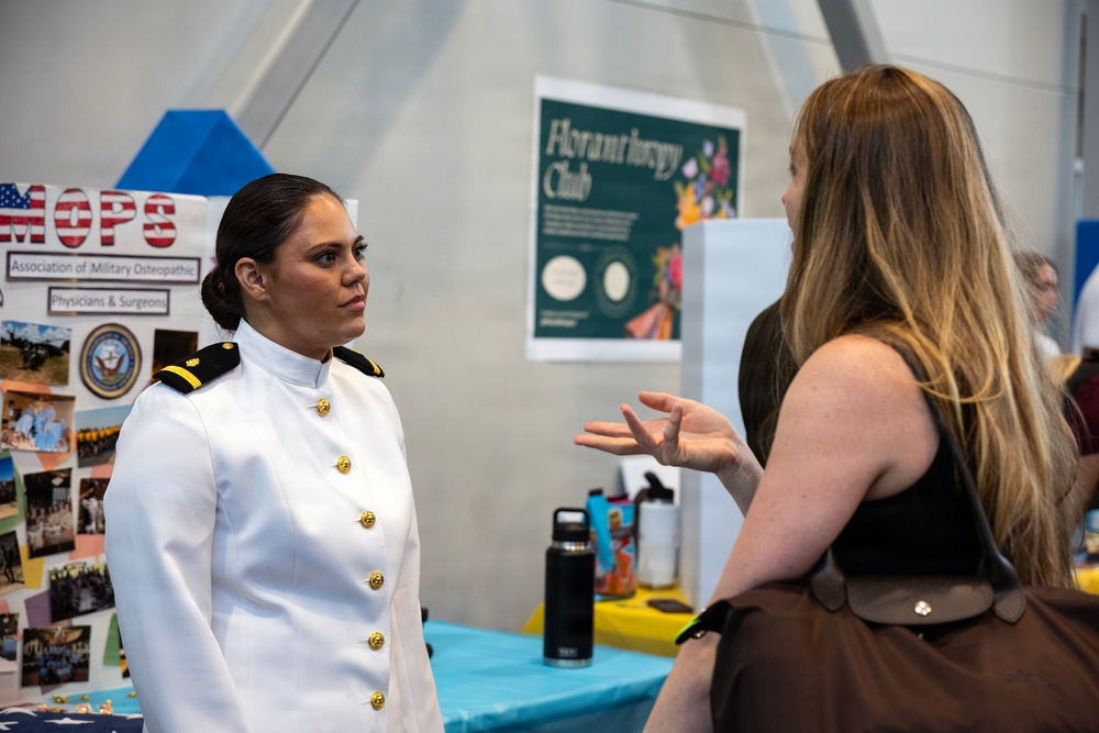 NTAG Phoenix Recruiters Visit Midwestern University