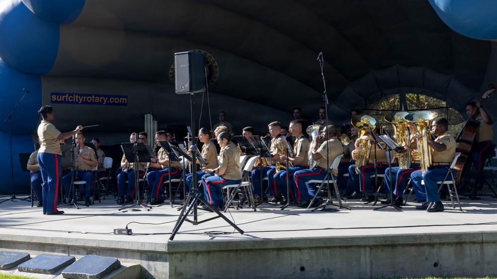 3rd MAW Band Performs at Huntington Beach