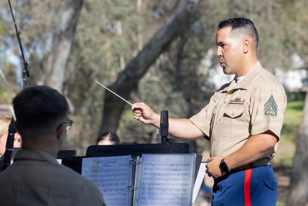 3rd MAW Band Performs at Huntington Beach