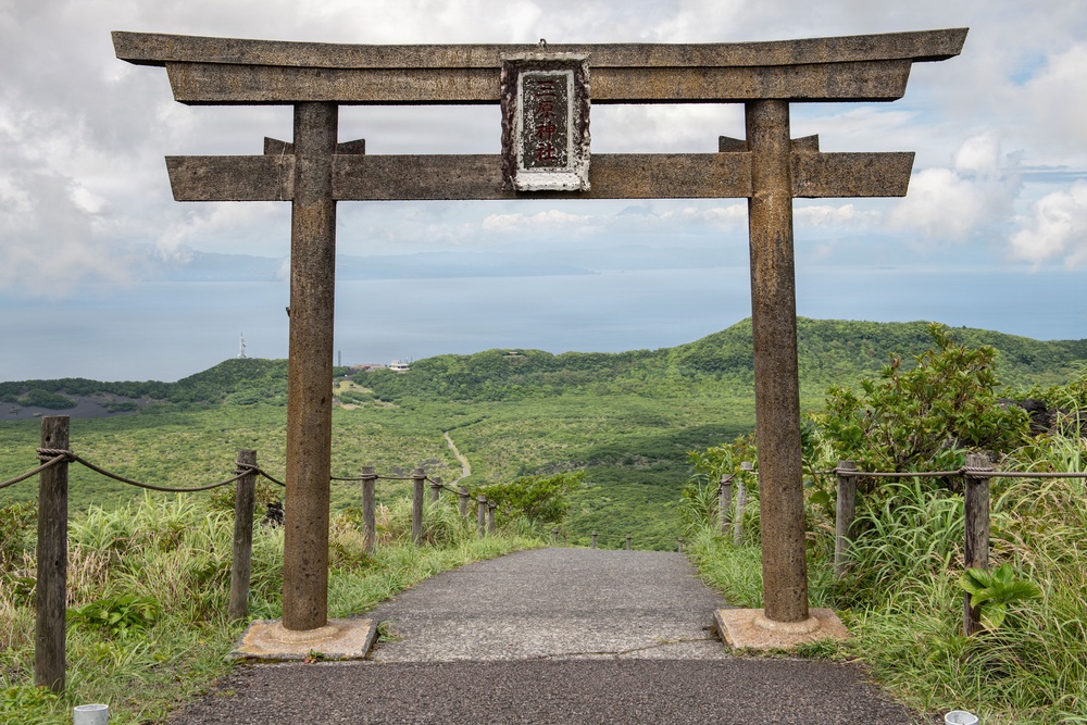Duty in Japan: The Other Side of Tokyo