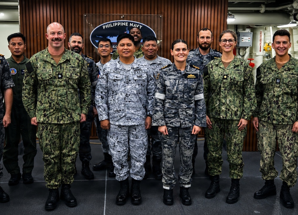 Australian, Philippine, U.S. forces conduct Multilateral Maritime Cooperative Activity