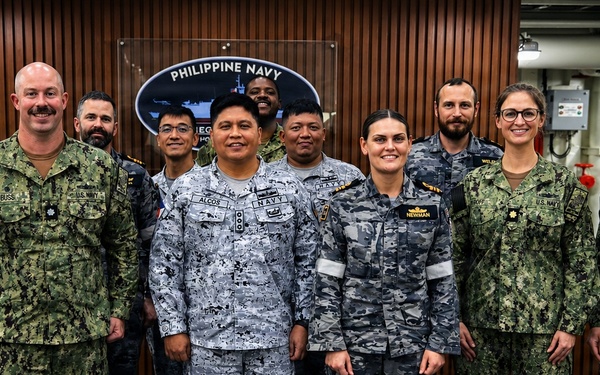 Australian, Philippine, U.S. forces conduct Multilateral Maritime Cooperative Activity