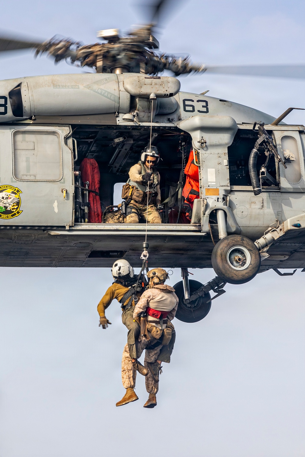 11th MEU Marines, Sailors Conduct Hoist Training Aboard USS Portland