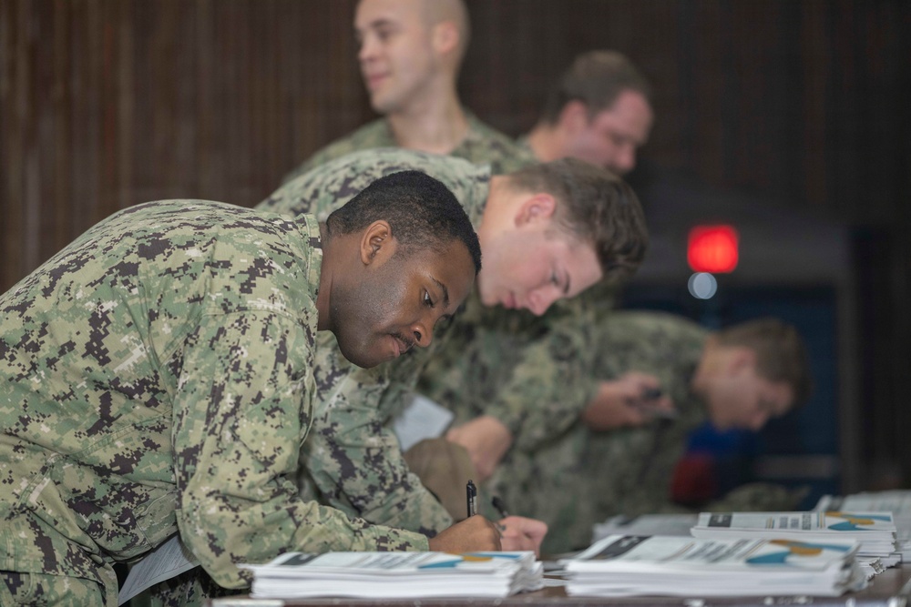 TSFTF Seminar is attended by Okinawa Sailors