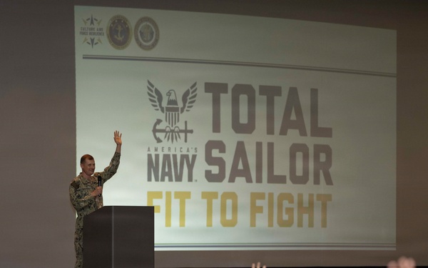 TSFTF Seminar is attended by Okinawa Sailors