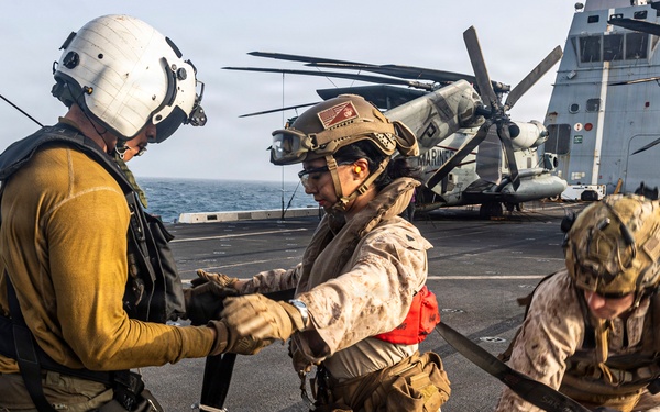 11th MEU Marines, Sailors Conduct Hoist Training Aboard USS Portland