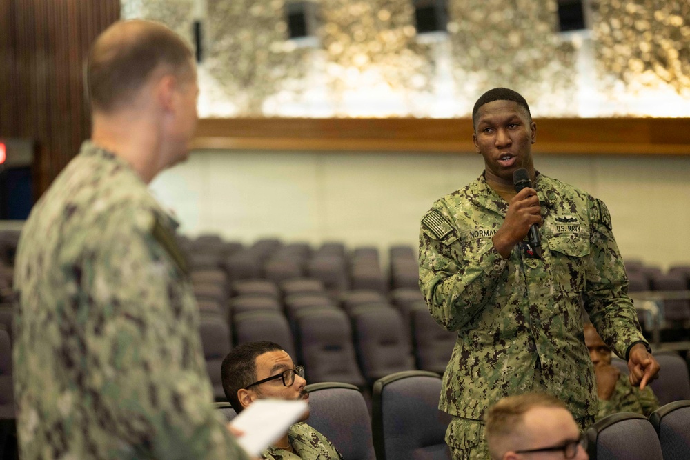 TSFTF Seminar is attended by Okinawa Sailors