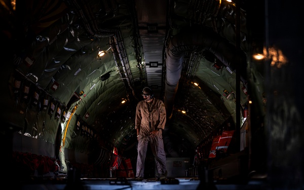KC135 supports F35 patrol mission in CENTCOM