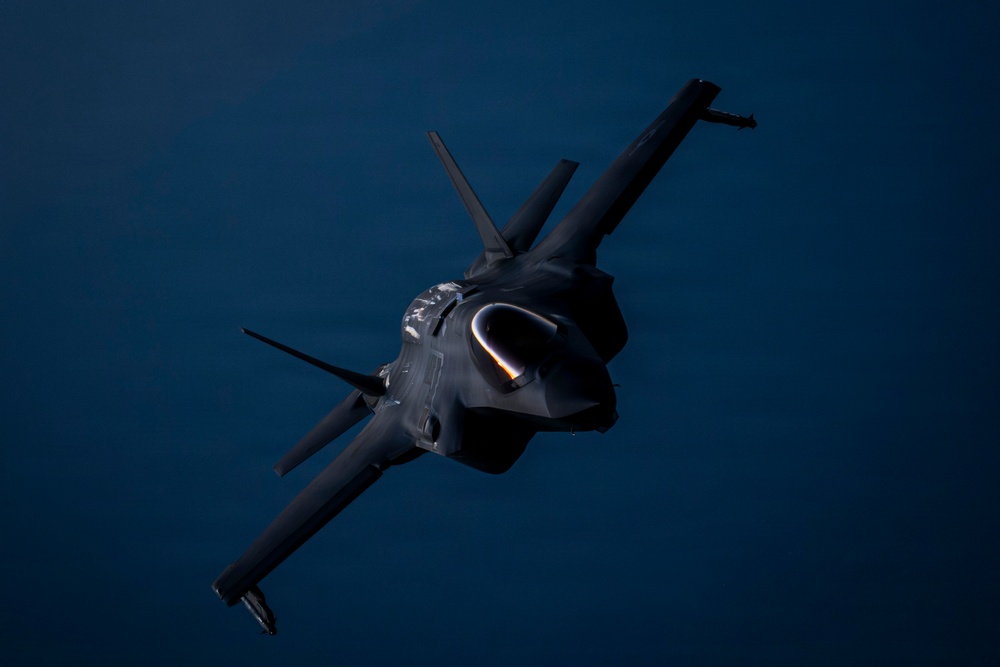 KC135 supports F35 patrol mission in CENTCOM