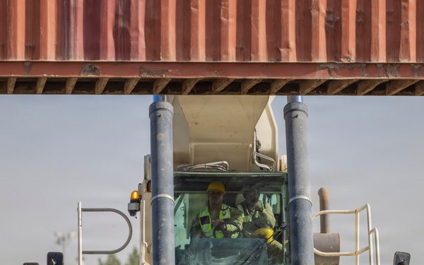 401AFSB Soldiers complete container handler certification
