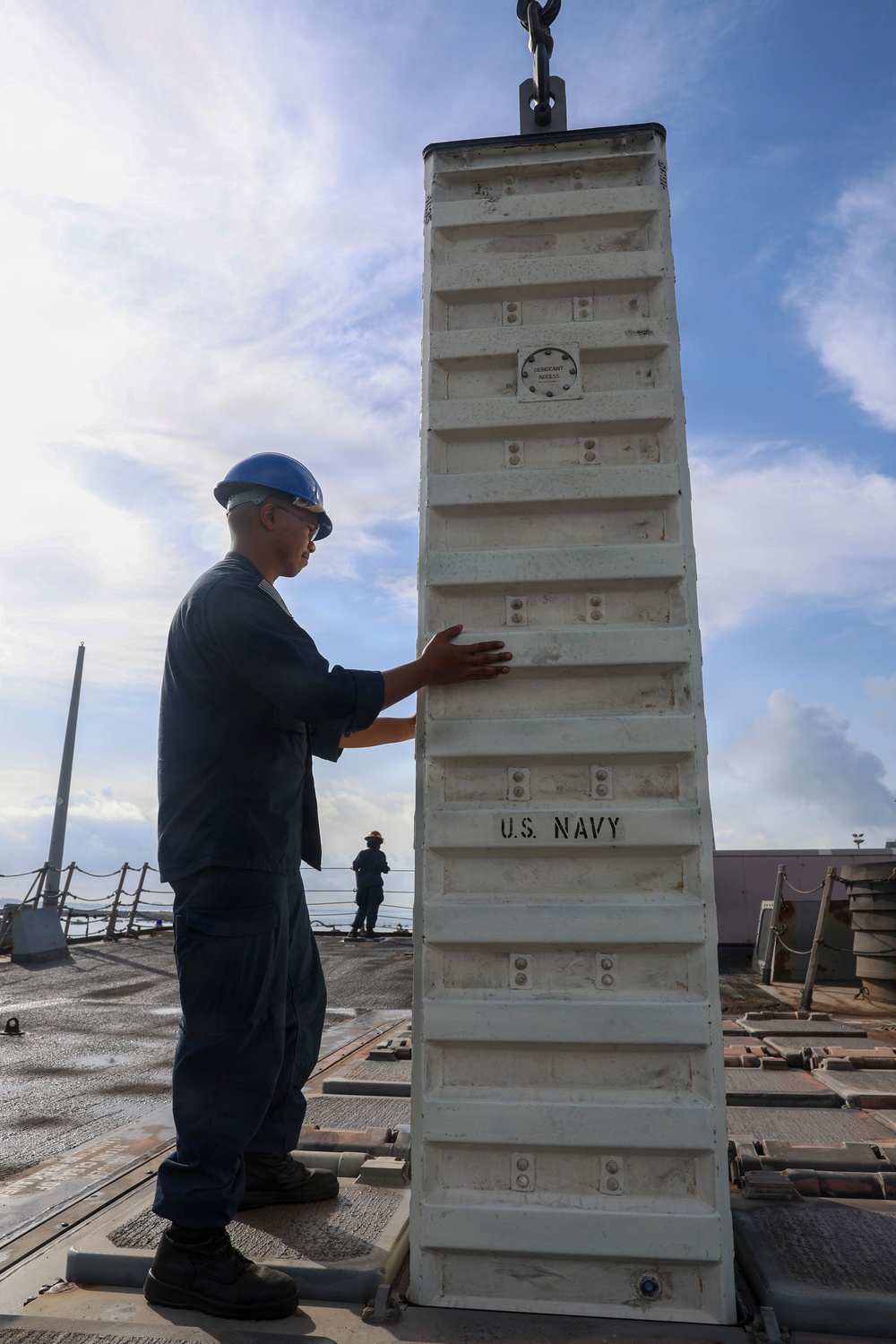 USS Oscar Austin Conducts Ammo Onload