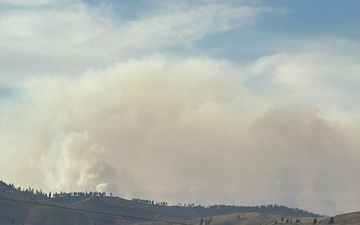 Active-duty U.S. Army Soldiers from 7th Infantry Division activated as wildland firefighters on the Little Giant Fire