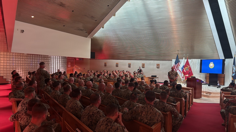 MCPON meets with Sailors, leaders at Corry Station