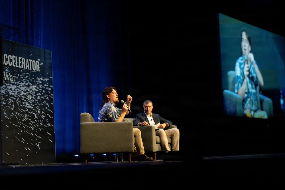 DAY 1: KEYNOTE + PALMER LUCKEY FIRESIDE CHAT