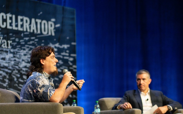 DAY 1: KEYNOTE + PALMER LUCKEY FIRESIDE CHAT