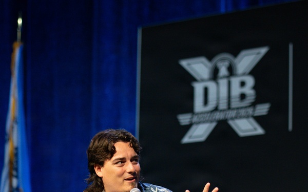 DAY 1: KEYNOTE + PALMER LUCKEY FIRESIDE CHAT