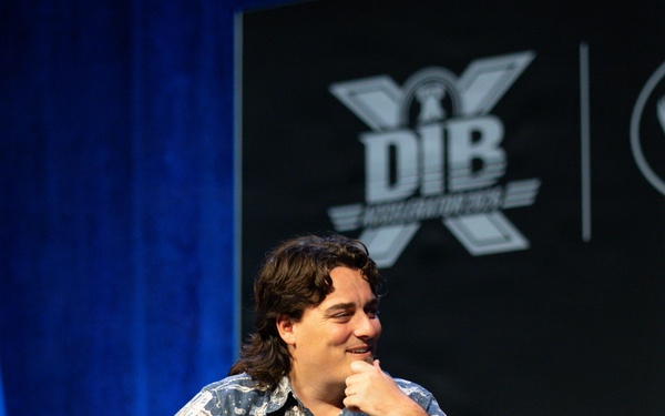 DAY 1: KEYNOTE + PALMER LUCKEY FIRESIDE CHAT