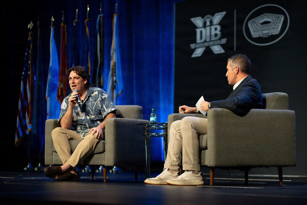 DAY 1: KEYNOTE + PALMER LUCKEY FIRESIDE CHAT