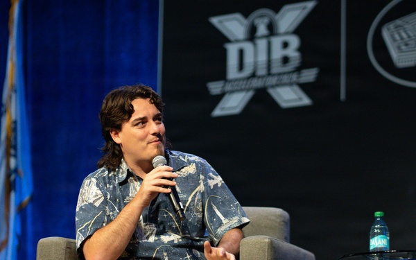 DAY 1: KEYNOTE + PALMER LUCKEY FIRESIDE CHAT