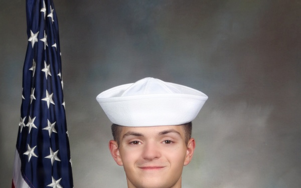 Sammons Earns Military Excellence Award at Recruit Training Command