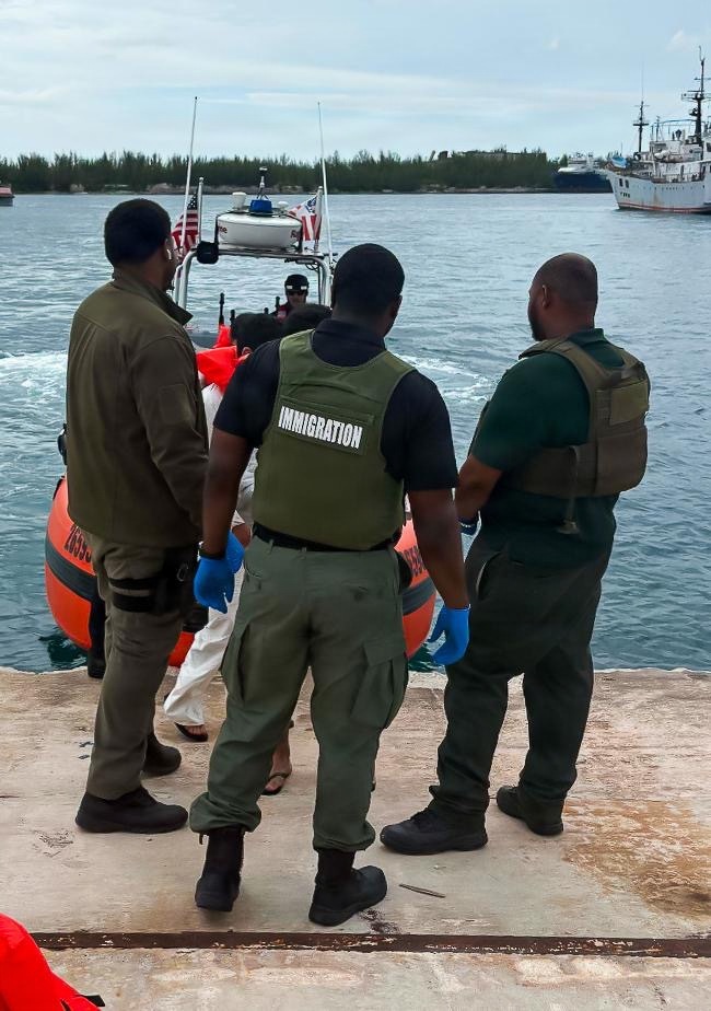 Coast Guard transfers 15 aliens to The Bahamas