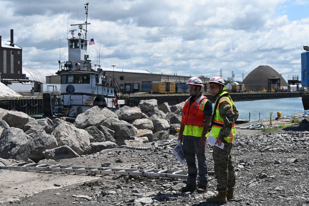New USACE Buffalo District Commander Tours Buffalo Harbor