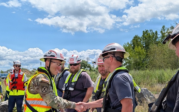 New USACE Buffalo District Commander Tours Buffalo Harbor