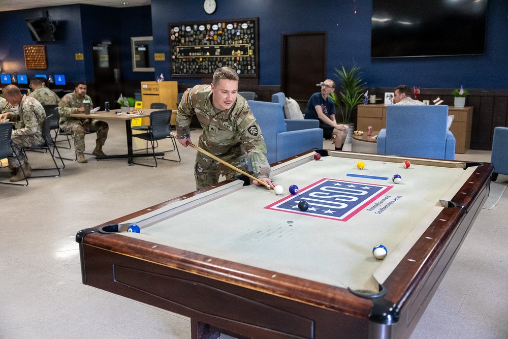 Fort Indiantown Gap USO hosts 'Cookout With a Canine'